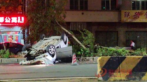 翻车视频,惊险瞬间！翻车视频揭示事故真相